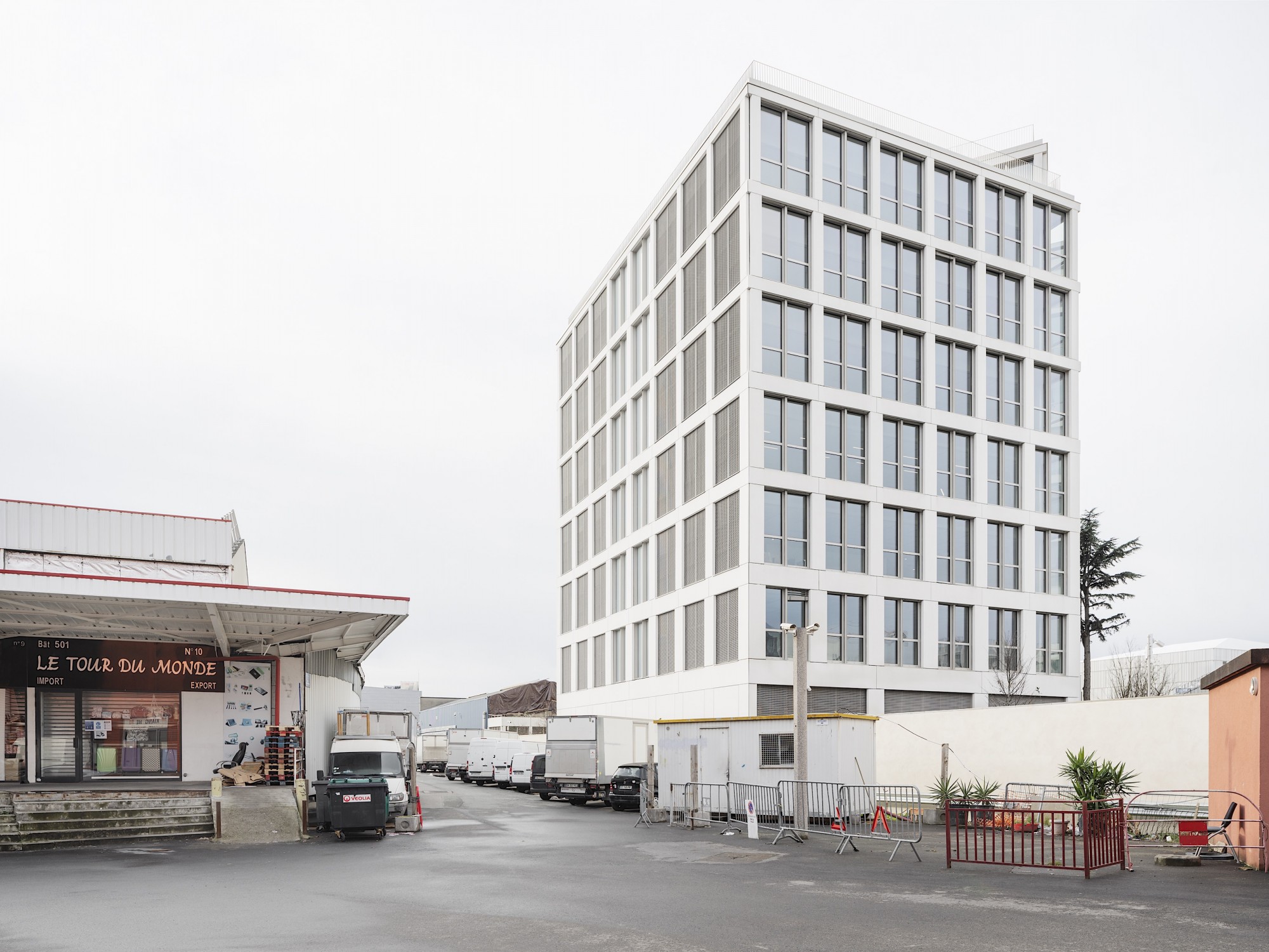 hlb-projets-bureaux-aubervilliers-back.jpg